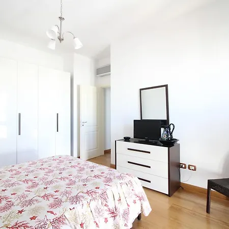 Italia Apartment